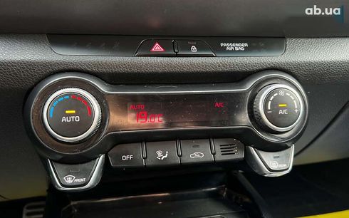 Kia Stonic 2018 - фото 17