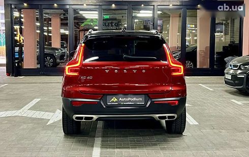 Volvo XC40 2022 - фото 12
