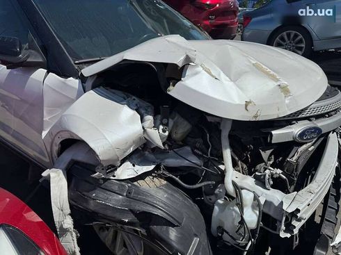 Ford Explorer 2013 - фото 6