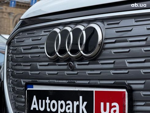 Audi Q4 e-tron 2023 белый - фото 6