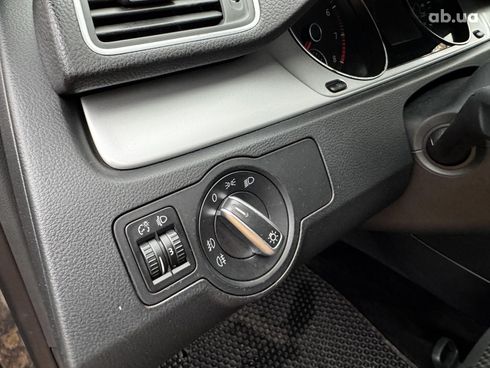 Volkswagen Passat 2011 серый - фото 13
