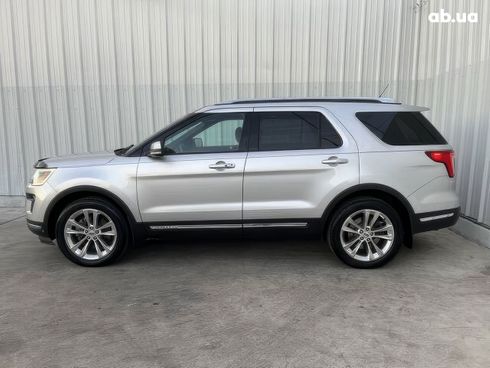 Ford Explorer 2019 серебристый - фото 3