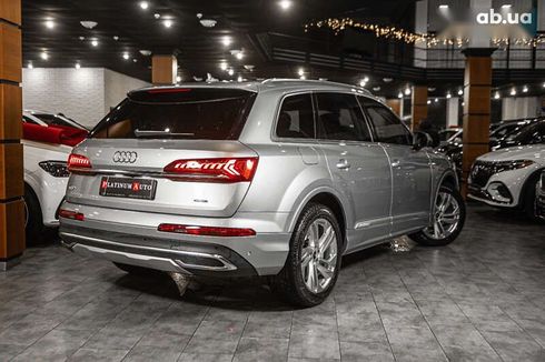 Audi Q7 2022 - фото 2