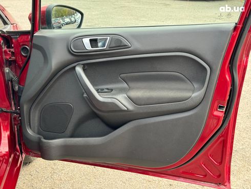 Ford Fiesta 2016 красный - фото 23