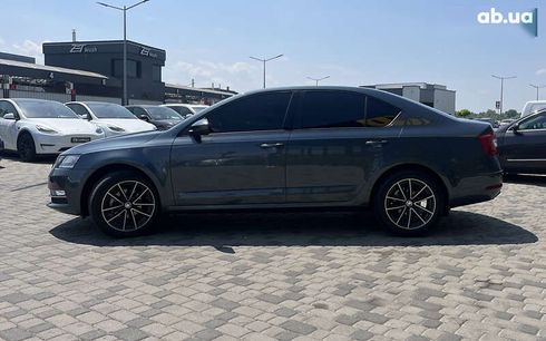 Skoda Octavia 2017 - фото 4