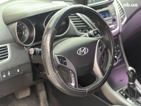 Hyundai Avante 2014 белый - фото 16