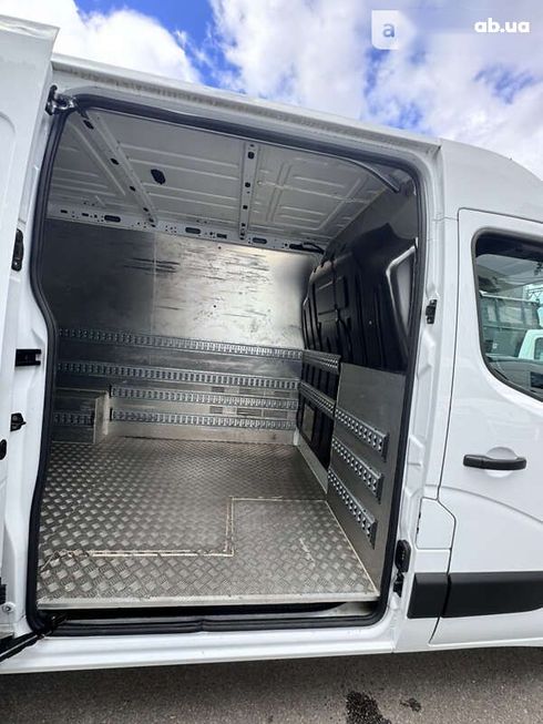 Renault Master 2019 - фото 17