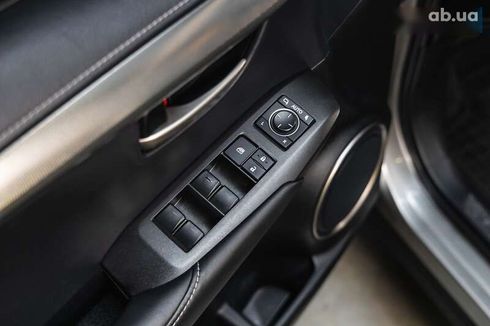 Lexus NX 2016 - фото 16