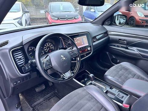 Mitsubishi Outlander 2020 - фото 15