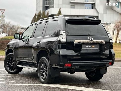 Toyota Land Cruiser Prado 2021 - фото 8