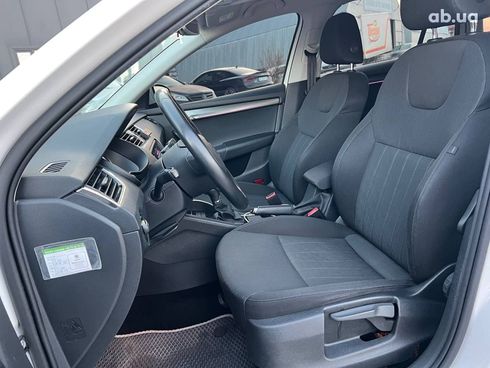 Skoda octavia a7 2018 белый - фото 18