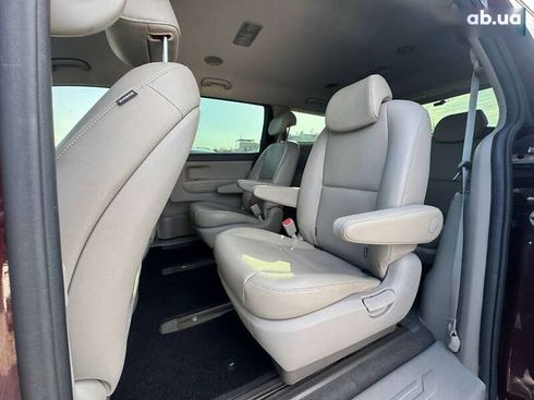 Kia Carnival 2016 - фото 22