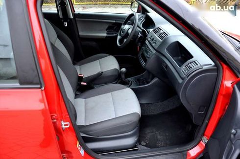 Skoda Fabia 2012 - фото 21
