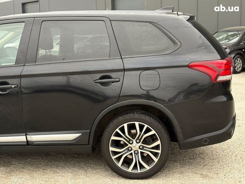 Mitsubishi Outlander 2017 черный - фото 11
