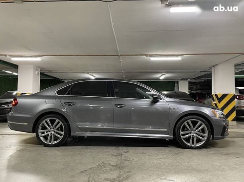 Volkswagen Passat 2017 - фото 13