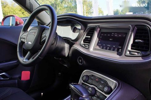 Dodge Challenger 2019 - фото 29