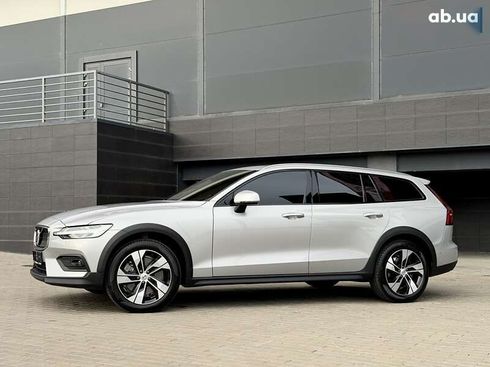 Volvo V60 Cross Country 2024 - фото 4