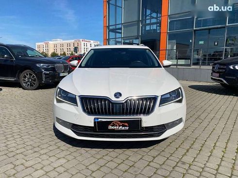 Skoda Superb 2019 - фото 2