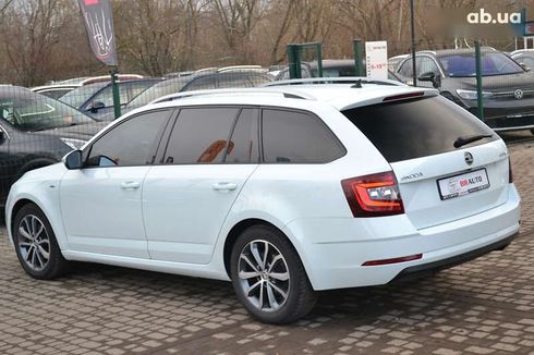 Skoda Octavia 2017 - фото 18