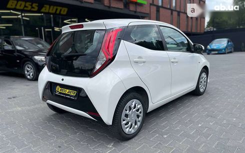 Toyota Aygo 2021 - фото 7