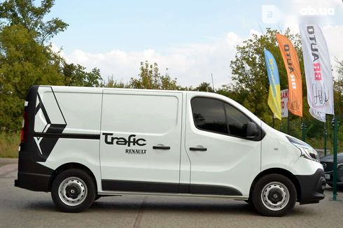 Renault Trafic 2020 - фото 22