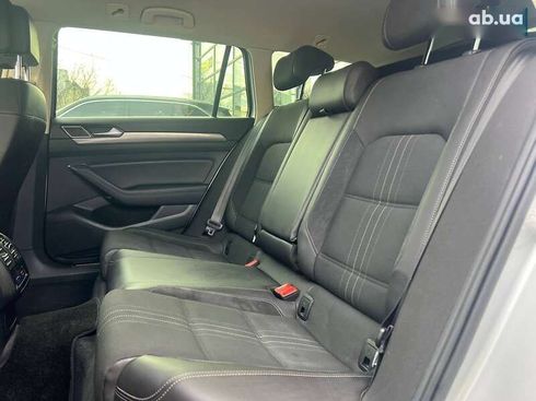 Volkswagen Passat 2016 - фото 17