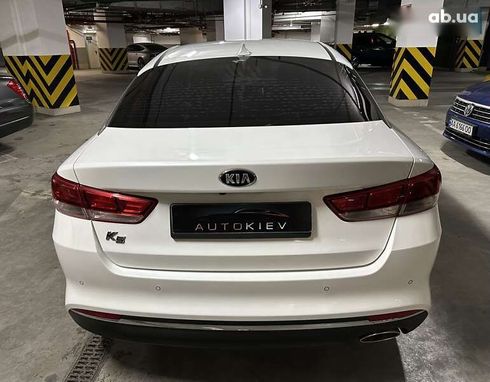 Kia K5 2015 - фото 12