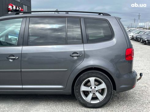Volkswagen Touran 2012 серый - фото 10