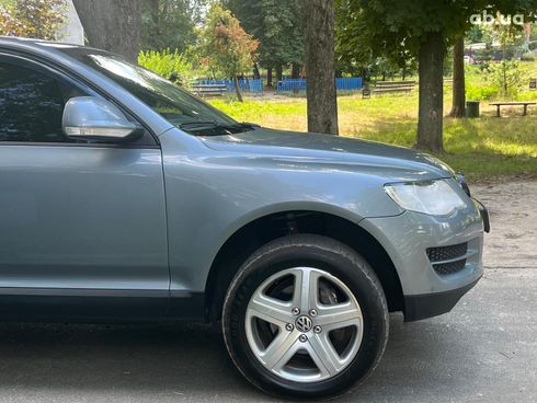 Volkswagen Touareg 2007 серый - фото 5