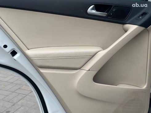 Volkswagen Tiguan 2016 белый - фото 15