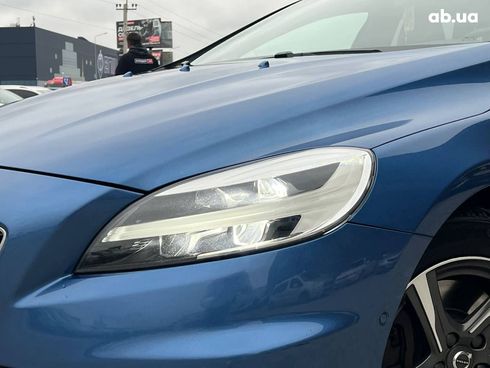 Volvo V40 2017 синий - фото 7