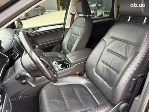Volkswagen Touareg 2015 черный - фото 22
