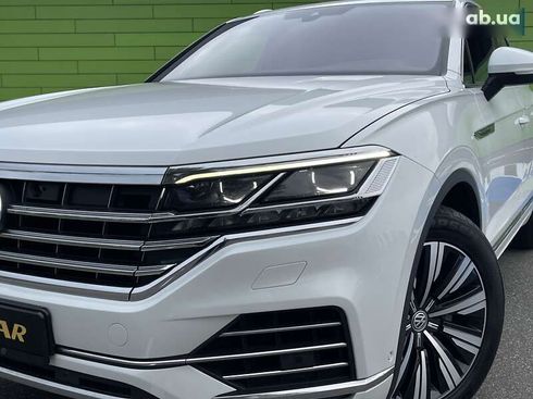 Volkswagen Touareg 2018 - фото 3