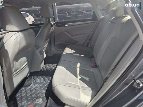 Volkswagen Passat 2016 - фото 12