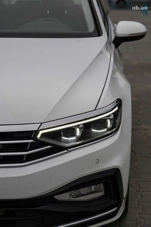 Volkswagen Passat 2020 - фото 10