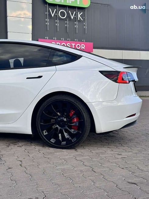 Tesla Model 3 2023 - фото 16
