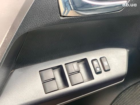Toyota RAV4 2016 серый - фото 22