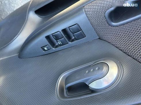 Nissan Note 2006 - фото 15