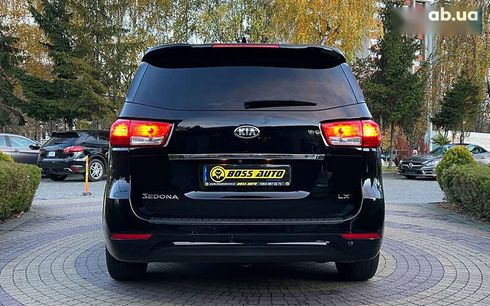 Kia Sedona 2016 - фото 6
