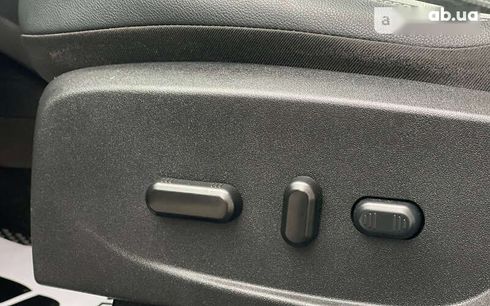 Ford C-Max 2017 - фото 11