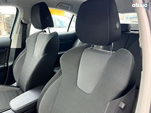 Skoda Octavia 2020 - фото 26