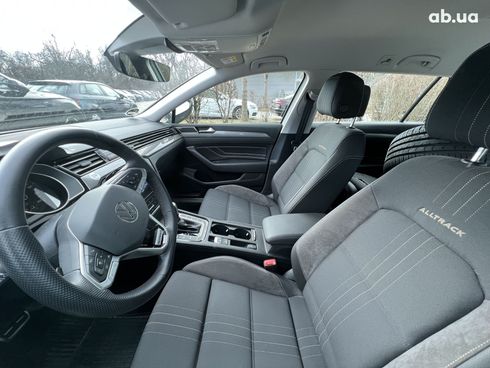 Volkswagen Passat 2023 - фото 21