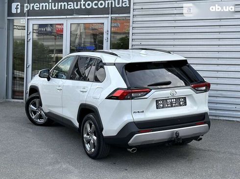 Toyota RAV4 2019 - фото 26