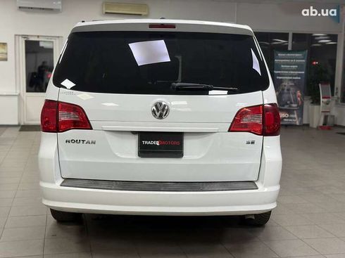 Volkswagen Routan 2013 - фото 11