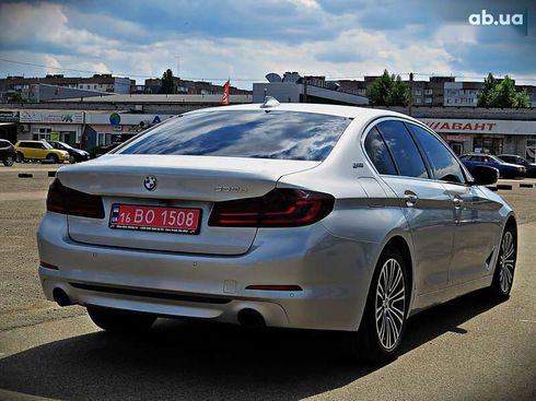 BMW 5 серия 2017 - фото 3
