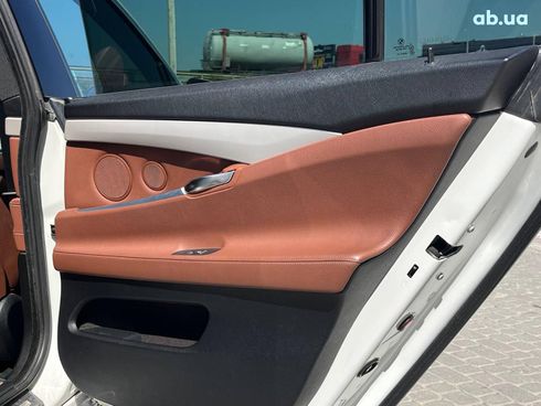 BMW 5 серия 2013 белый - фото 48