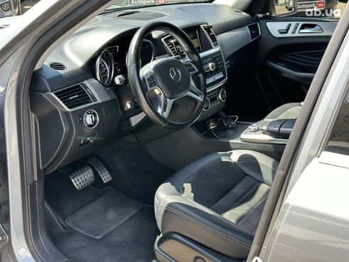 Mercedes-Benz M-Класс 2012 серый - фото 28