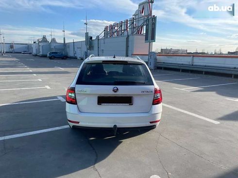 Skoda Octavia 2020 - фото 6
