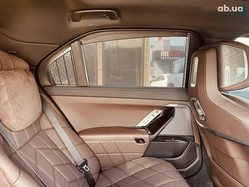 BMW 7 серия 2024 - фото 18