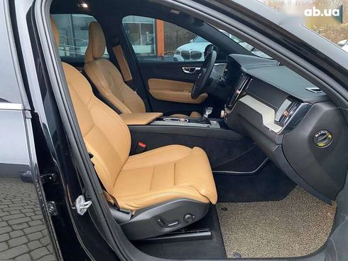 Volvo XC60 2019 - фото 29